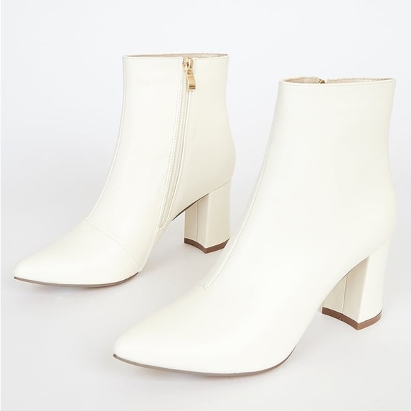 NWOT Lulus Sarai Off White Pointed-Toe Ankle Booties - Picture 3 of 7